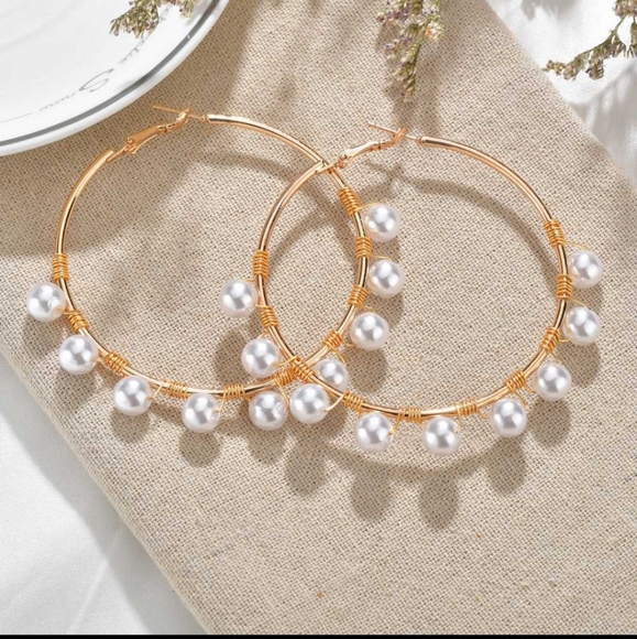 Jewelry - Pearl Hoops